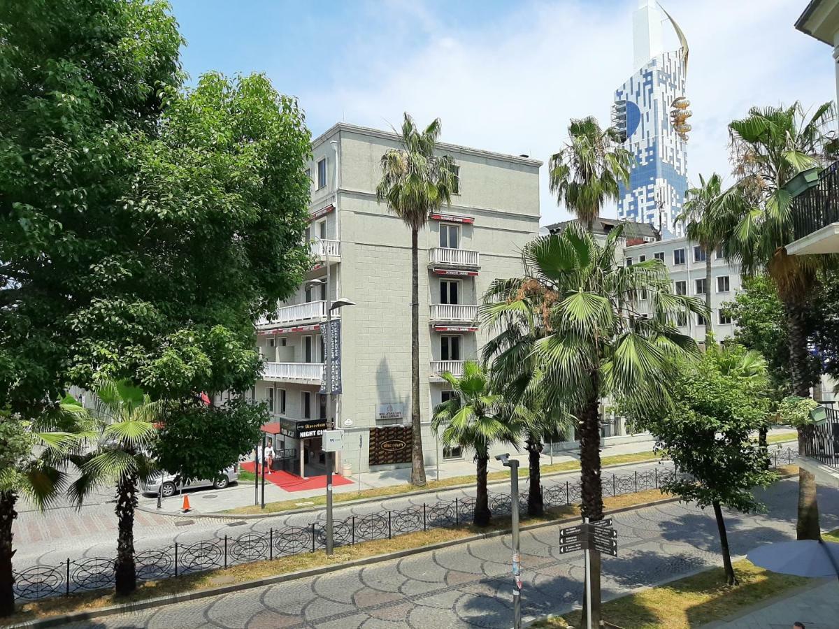 Центр Города Батуми Apartment Rustaveli 13 Luaran gambar